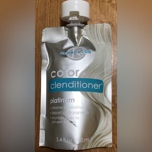 KERACOLOR + CLENDITIONER.
